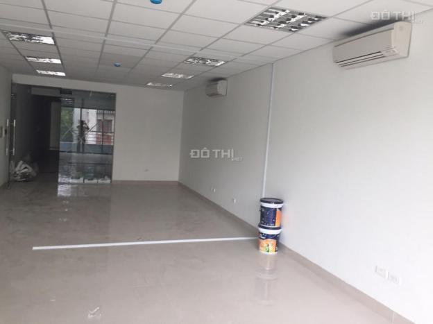 Cho thuê văn phòng 40m2 giá rẻ, view đẹp thoáng gần phố Ngô Thì Nhậm, quận Hai Bà Trưng 8175085
