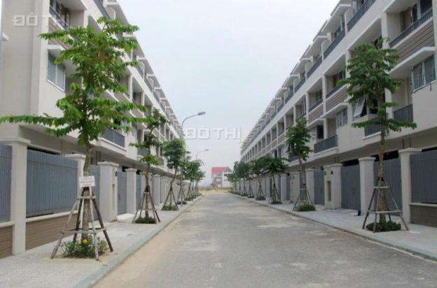 Cần bán nhà khu Mễ Trì Hạ, Nam Từ Liêm, xây 4.5 tầng 42m2, ngõ rộng, 0975.351.668 8306366