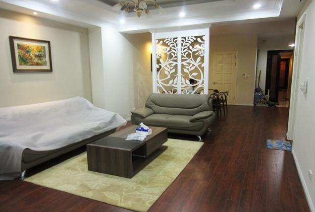 Cho thuê căn hộ 3 phòng ngủ, đủ đồ tòa E01 Ciputra, LH: Ms. Hoa 0986397073 8372490
