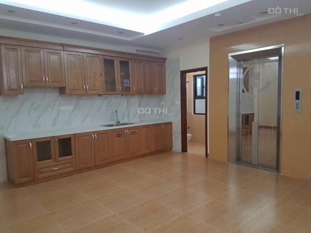 Bán nhà phố Thái Hà, Thái Thịnh, phù hợp làm công ty kết hợp ở, 70m2x8t thang máy, giá 17 tỷ 8336151