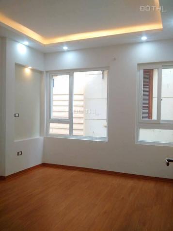 Bán nhà Chùa Láng, Đống Đa, 35m2 x 5 tầng cực đẹp. Giá 3.3 tỷ 8383688