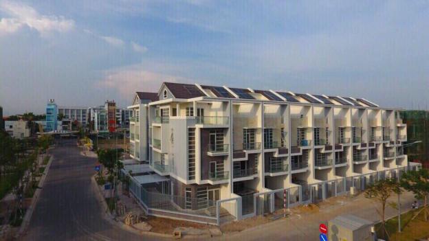 Cần tiền bán nhà phố mới xây 1 trệt, 2 lầu Jamona Golden Silk Quận 7, giá 5.8 tỷ 8654640
