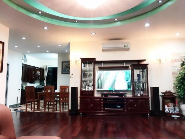 Cho thuê căn hộ tại 71 Nguyễn Chí Thanh (Vườn Xuân), 135m2, 3PN, đồ đẹp, 19tr/th 8738587