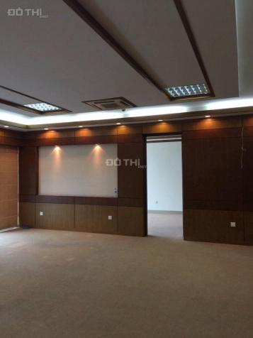 Cho thuê văn phòng mặt phố Lê Trọng Tấn, DT 80m2. LH 0974949562 8818887