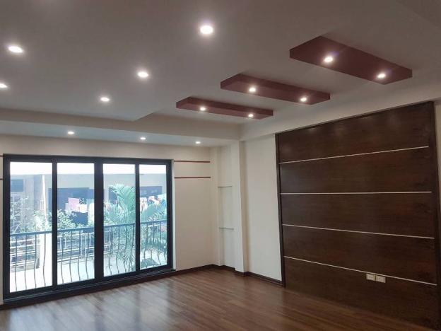 Bán nhà ngõ 91 Nguyễn Chí Thanh, Đống Đa, 40m2, 4 tầng cực đẹp, ô tô vào nhà, giá 7,2 tỷ 8957010