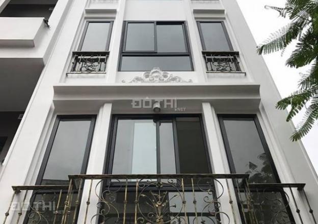 Vị trí kinh doanh siêu đẹp 2 mặt tiền 5 tầng, ô tô vào nhà phố Trần Quốc Hoàn, Cầu Giấy 8614957
