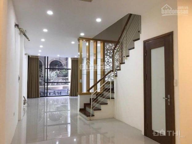 Cho thuê nhà mặt phố Hoàng Hoa Thám, Ba Đình 45m2 x 6T kinh doanh tốt, vỉa hè rộng 8867638