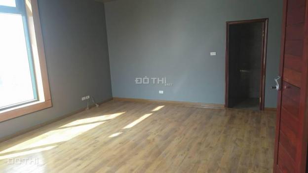 VP cho thuê 35m2 - 80m2 view nhìn ra hồ, giá cả hợp lý 9 tr / tháng. LH 01669118666 8991355