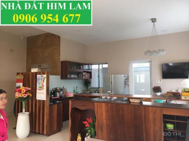 Bán biệt thự Him Lam 10x20m góc đường D1, thang máy, nội thất vip, hướng Nam 0906 954 677 9021090