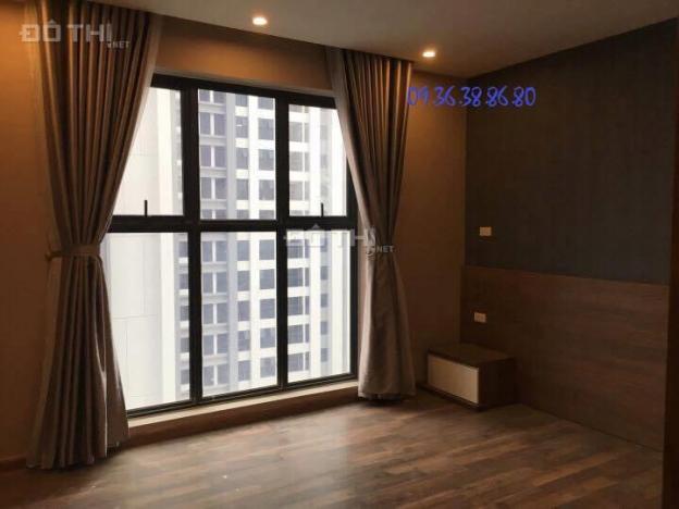 Cho thuê căn hộ chung cư Golden Land, 111m2, 2 phòng ngủ, đồ cơ bản, 9 tr/th. 0932252393 9086564