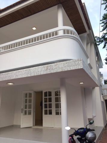 Cho thuê villa Thảo Điền, 1 trệt 1 lầu, mới sơn sửa, giá 50 triệu/th 9142423