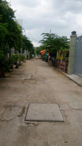Đất sau chợ Tăng Nhơn Phú B, DT 94m2, giá 25.5tr/m2 9586474