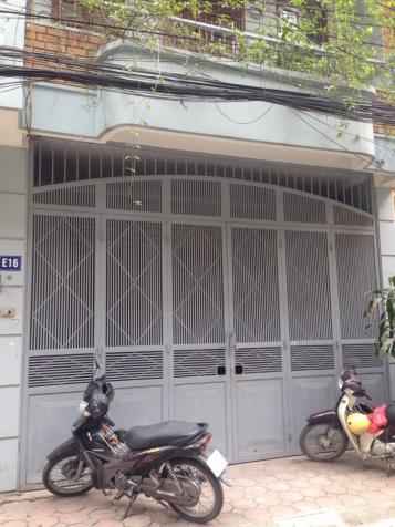 Cho thuê nhà ngõ 125 Vương Thừa Vũ, ngõ 3m, có gara ô tô 9627410