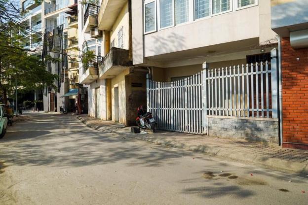 Bán nhà mặt phố Yên Hoa, Tây Hồ, 82m2 x 5 tầng, có gara và thang máy, giá 24 tỷ 10673081