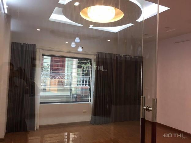 Bán nhà Nguyễn Khang, Cầu Giấy, 46m2 x 5 tầng mới kinh doanh tốt. Giá 5,2 tỷ 10978253