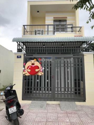 Cho thuê nhà đường Nguyễn Văn Cừ, hẻm xe hơi, có 4 phòng ngủ, sân rộng 11135641
