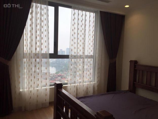 Bán căn hộ chung cư Vinhomes Nguyễn Chí Thanh, 86m2, tầng 22, sổ đỏ CC. LHTT C. Quỳnh 0896651862 11179278
