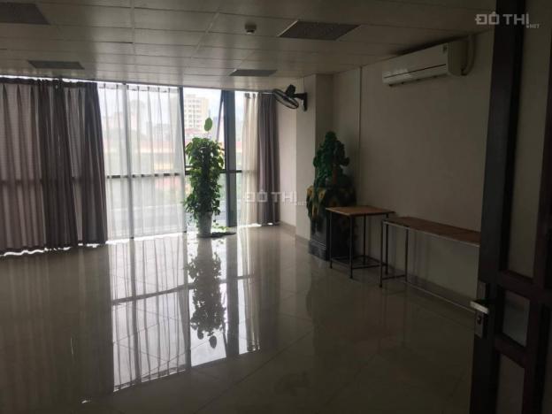 Cho thuê văn phòng cực đẹp mặt phố Yên Lãng, Đống Đa. DT 30m2 - 5.5 triệu/th 11157938