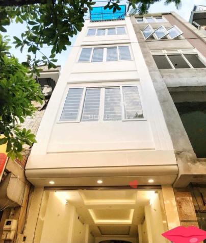 Bán nhà mặt phố Cảm Hội gần Lò Đúc, DT 55m2 x 5 tầng, giá 9.6 tỷ, kinh doanh, văn phòng, cho thuê 11295657