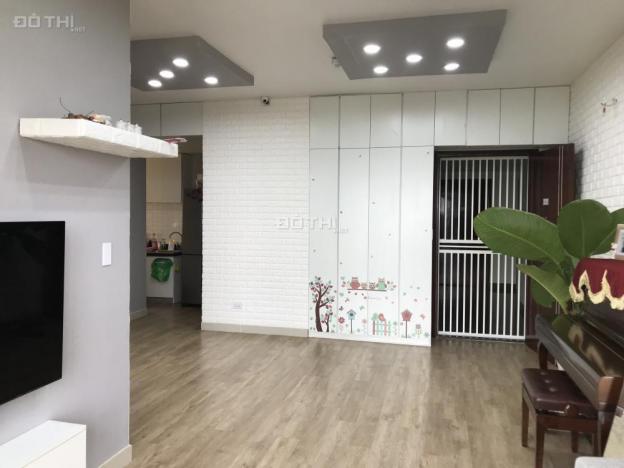 Căn hộ 80m2 3 phòng ngủ, tầng 10 Block C với đầy đủ nội thất cao cấp của Nhật và sử dụng điện 110W 11509542