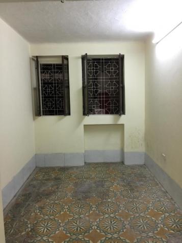 Cho thuê nhà tại tập thể 2F phố Quang Trung, Hoàn Kiếm, Hà Nội, vào ở ngay 12394563