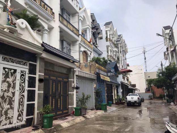 Cần bán nhà mới xây đường Nguyễn Thị Đặng, gần chợ, Metro Tân Thới Hiệp, dân cư sầm uất, an ninh 11718090
