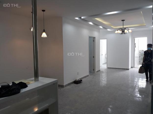 Bán căn hộ 2PN 76.2m2, gần Đầm Sen, quận Tân Phú, Đã hoàn thiện nhận nhà ngay, liên hệ để xem nhà 11781088