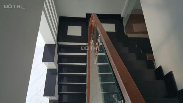 Bán nhà sổ hồng riêng mới xây, đường trước nhà 8m, Hà Huy Giáp, quận 12. LH 0902852739 11809154