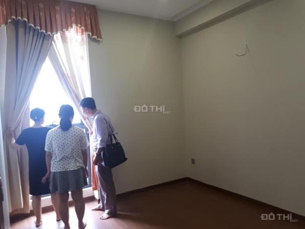 Cho thuê căn hộ tại Tràng An Complex, Cầu Giấy, diện tích 100m2, 2PN, đồ cơ bản, giá 12 triệu/tháng 11863306