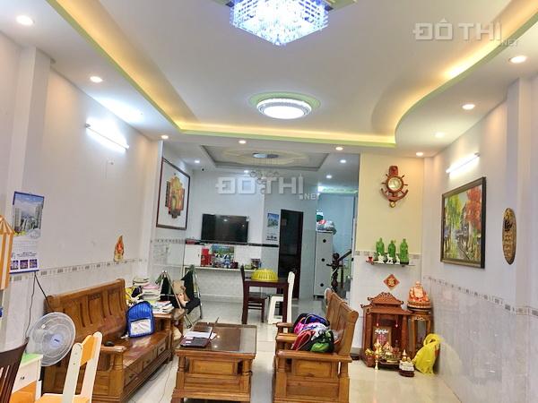 Bán nhà 1 lầu đẹp số 136 Nguyễn Văn Linh, Quận 7 11883690