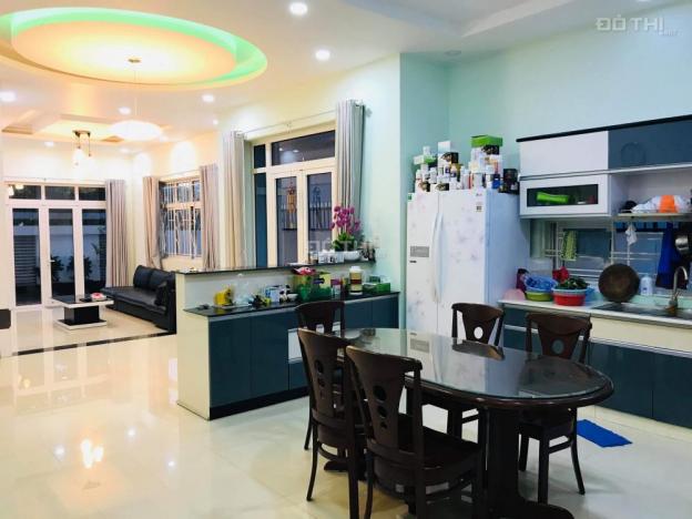 Bán biệt thự quận 9, KDC Phú Hữu, biệt thự đơn lập, 326m2, full nội thất, LH: 0916097839 11914733