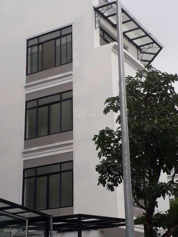 Cho thuê nhà mới xây có ĐH MP Phạm Văn Đồng. DT 45m2 x 4T, mt 4m, giá 15tr/th 11921555