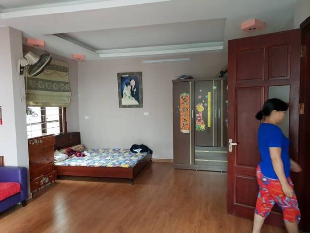 Cần bán nhà trong ngõ phân lô 15 Trần Thái Tông, mặt tiền 4m, 5 tầng, gần phố giá 3,2 tỷ 12126631
