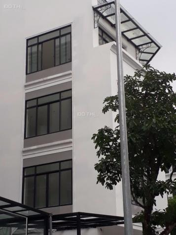 Cho thuê nhà nguyên căn ngõ 165 Cầu Giấy. DT 90m x 4t, mt 5m. Giá 30tr ll 0888173274 11966874