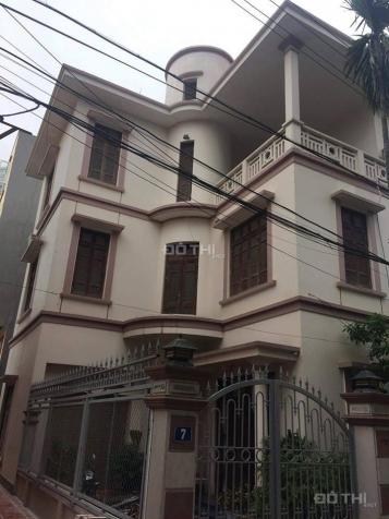 Bán nhà biệt thự bán đảo Linh Đàm, DT 180m2, 4PN, có gara, nội thất nhập, an sinh đẳng cấp 12046016