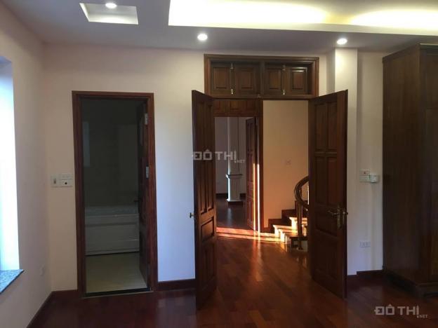 Cho thuê biệt thự hoàn thiện để ở hoặc làm văn phòng, tại KĐT Việt Hưng, Long Biên. S 200m2 12129533