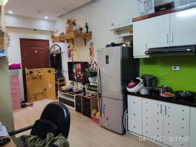 Cần bán căn hộ VP5 Linh Đàm, 45m2, 1 phòng ngủ, ban công hướng Đông, view hồ thoáng mát 12133066