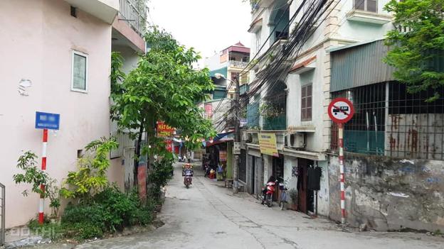 Bán gấp nhà phố Nguyễn Khoái, 60m2, cấp 4, MT 3.5m, ô tô tránh, 2.9 tỷ 12144640