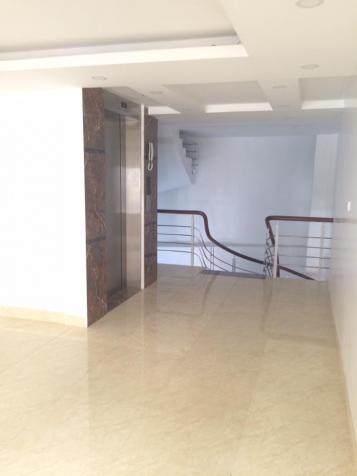 Bán nhà Đặng Văn Ngữ, ô tô đỗ cửa, có thang máy và garage trong nhà, DT 47m2, 7T 12398209