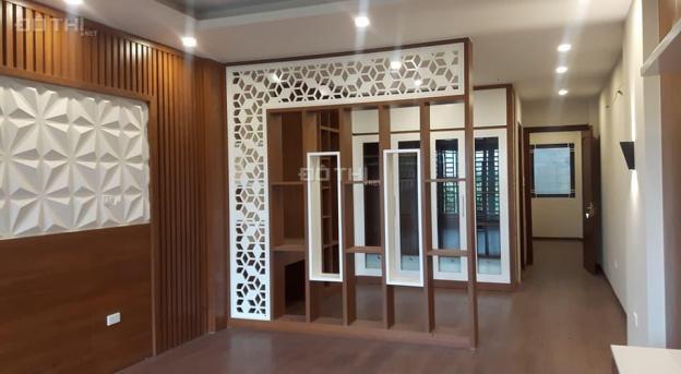 Bán nhà Nguyên Hồng 150m2, mặt tiền 5m, giá 5 tỷ, phân lô, ô tô vòng quanh 12363560