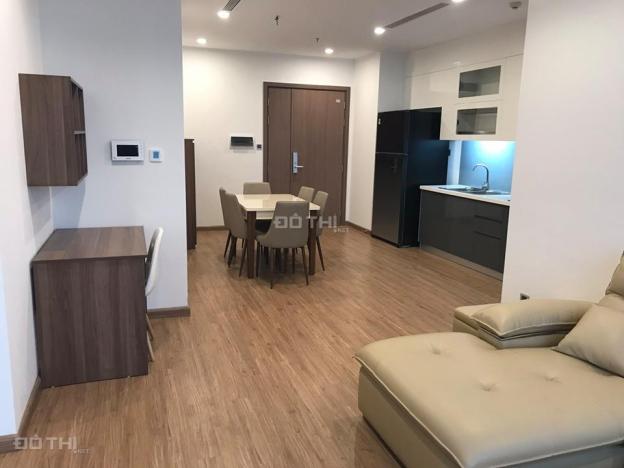 Cho thuê căn hộ Vinhomes Nguyễn Chí Thanh, 86m2, 2PN sáng. Full đồ đẹp, 22tr/tháng, đang trống 12373656