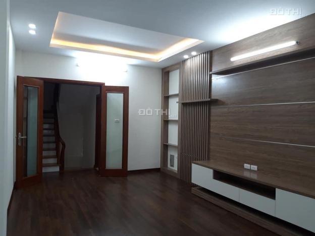 Bán nhà ngõ 67 Thái Thịnh, DT 45m2 * 5 tầng, ngõ thông, ô tô vào kd được, giá 5.6tỷ 12380251