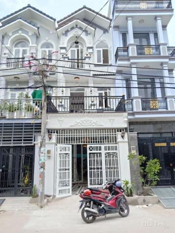 Bán nhà sổ hồng riêng chính chủ 3 tầng, 4 x 16m, MT đường 10m, tại Huỳnh Tấn Phát, Nhà bè 12388569