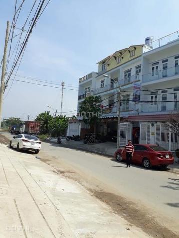 Bán nhà mới đường Huỳnh Tấn Phát, thị trấn Nhà Bè, DT 81m2, 2 lầu, sân thượng, giá 1.65 tỷ 12397337