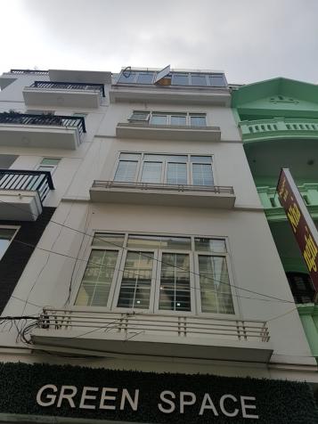 Bán nhà mặt phố Chùa Láng, 5 tầng, kinh doanh buôn bán sầm uất 12464433