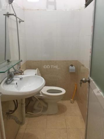 Bán nhà ngõ 211 Khương Trung, 22/27m2, 3 tầng, MT 3,2m, giá 1,65 tỷ có TL. LH: A Việt 0886194810 12407601