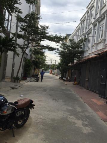 Nhà mới xây 3 tấm đường Nguyễn Duy Trinh, giáp Quận 2 giá rẻ 12476979