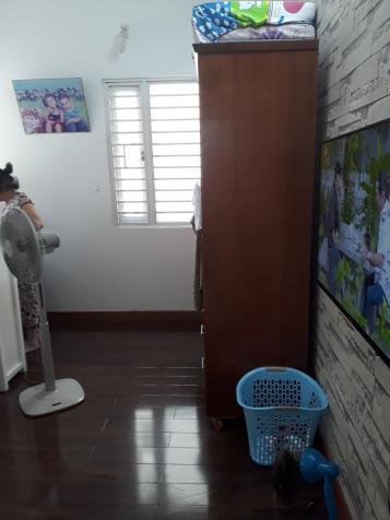 Bán chung cư Khánh Hội 2, có sổ hồng, 2 PN, giá 2.75 tỷ 12433441