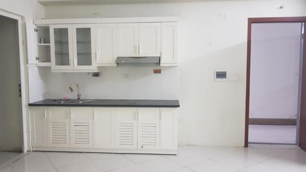 Cần bán căn hộ chung cư 74m2, có 3 phòng ngủ, VP6 Linh Đàm, Hoàng Mai, HN, nhà sạch đẹp giá 1,2 tỷ 12418414