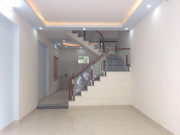 Bán nhà 3 tầng 50m2 ngõ Thiên Lôi - ngay gần ngã 4 Cầu Rào 2, oto đỗ cửa, hướng Đông Bắc, 1.6 tỷ 12543686